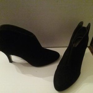 Adrienne Vittadini Black Suede Booties
